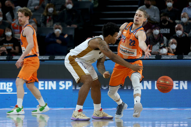 快速的边路 快速的边路